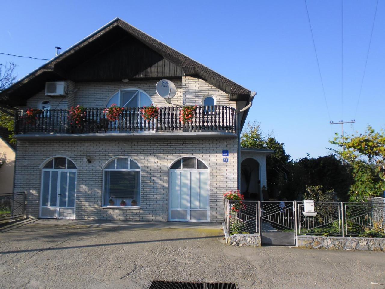Rooms Mila Rezovac Extérieur photo